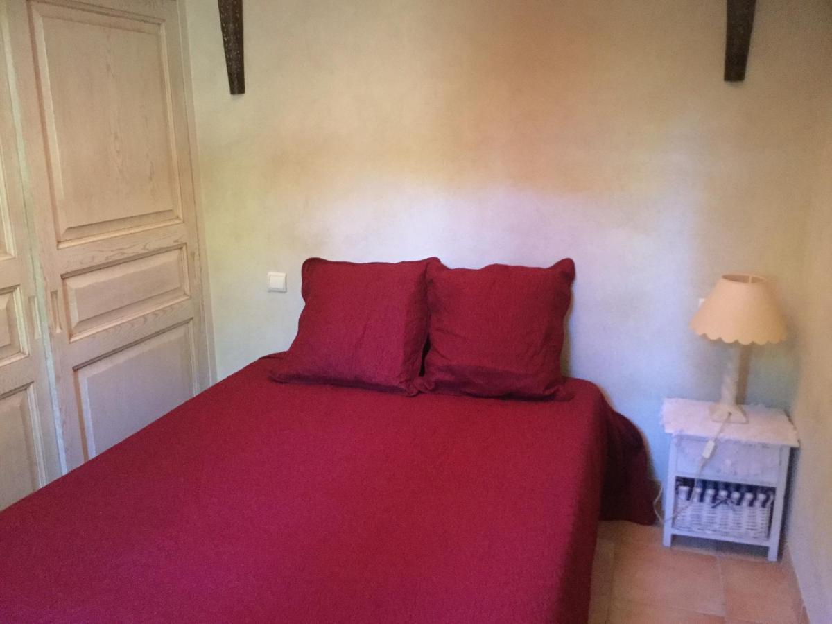 Appartement Dans Un Mas Provencal Istres Bagian luar foto